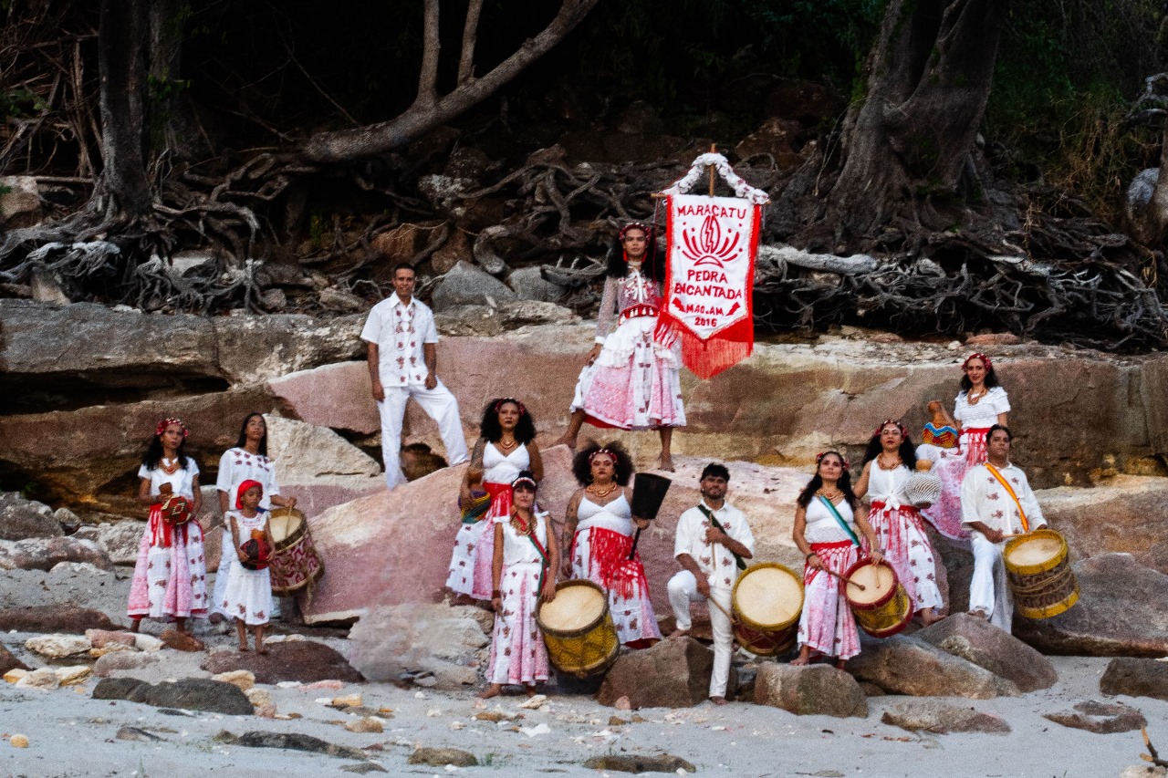 Maracatu Pedra Encantada chega ao Sairé 2026 para apresentação em Alter do Chão