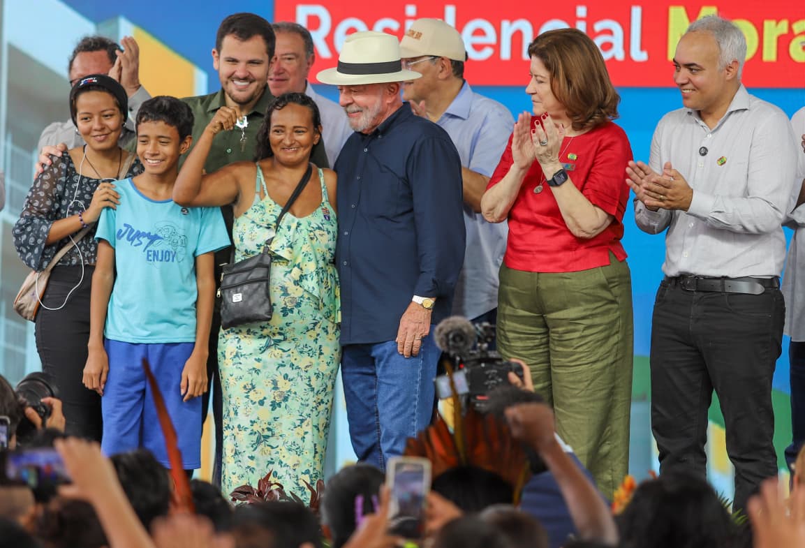 Prefeito Renato Junior e Lula entregam 576 moradias do residencial Morar Melhor no Parque das Tribos para mais de 2 mil pessoas