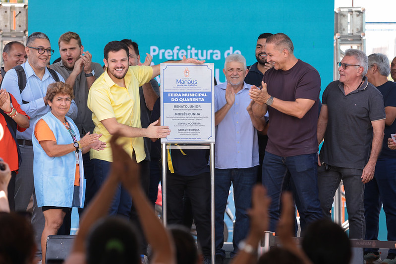 Prefeito Renato Junior entrega feira municipal do 40 reformada e anuncia que vai reformar todas as feiras de Manaus até o fim da gestão