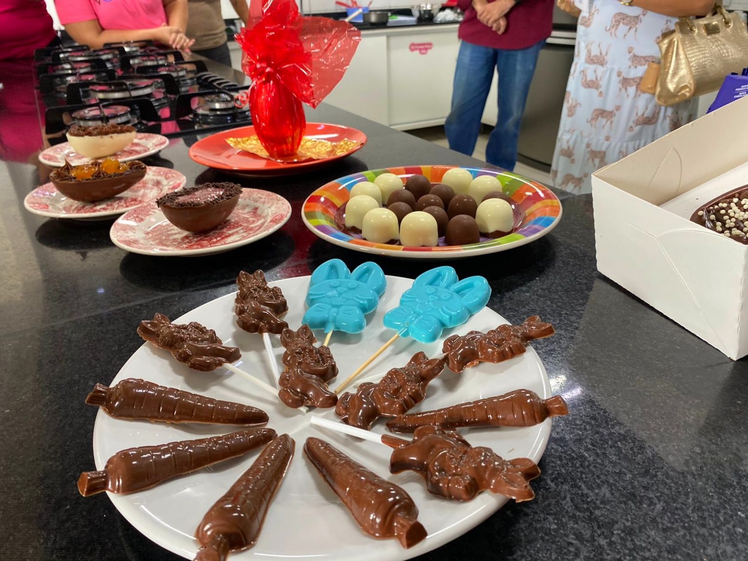 Abre inscrições para oficina gratuita de produção de ovos artesanais voltada à geração de renda na Páscoa