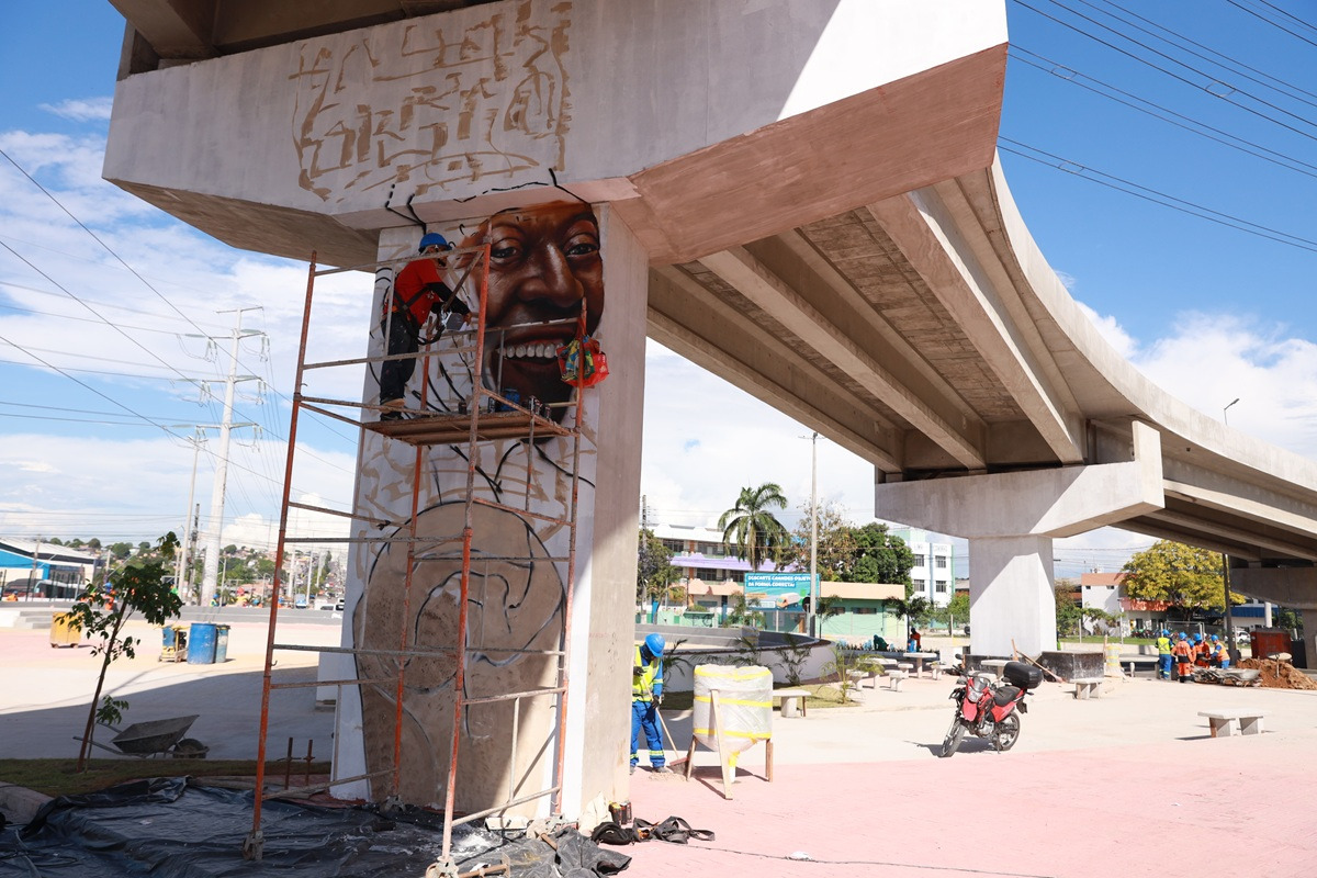Complexo Viário Rei Pele  tem  Arte urbana inovadora