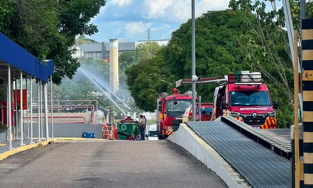 Corpo de Bombeiros contém vazamento de gás estireno em fábrica de Manaus e Comitê libera retorno de indústrias, escolas e serviços públicos para esta segunda-feira