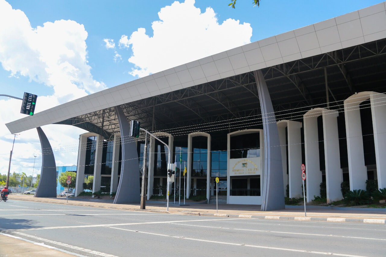 Concurso da Assembleia Legislativa de Roraima abre 226 vagas com salários de até R$ 39,5 mil