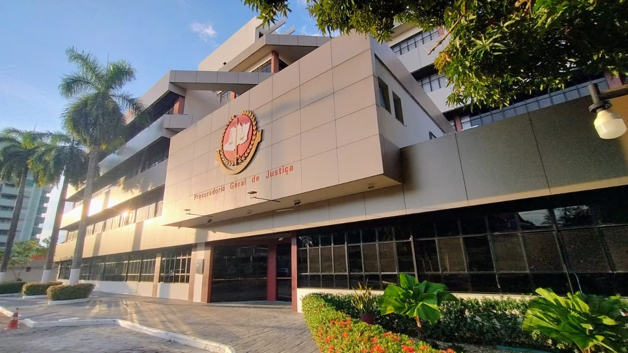 MP do Amazonas prorroga validade de concurso para promotor de Justiça substituto por mais dois anos