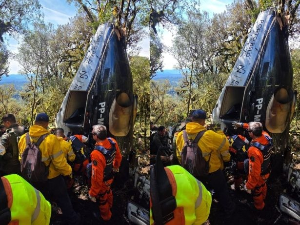 Bombeiros concluem remoção dos corpos das vítimas de acidente com o cantor Rick