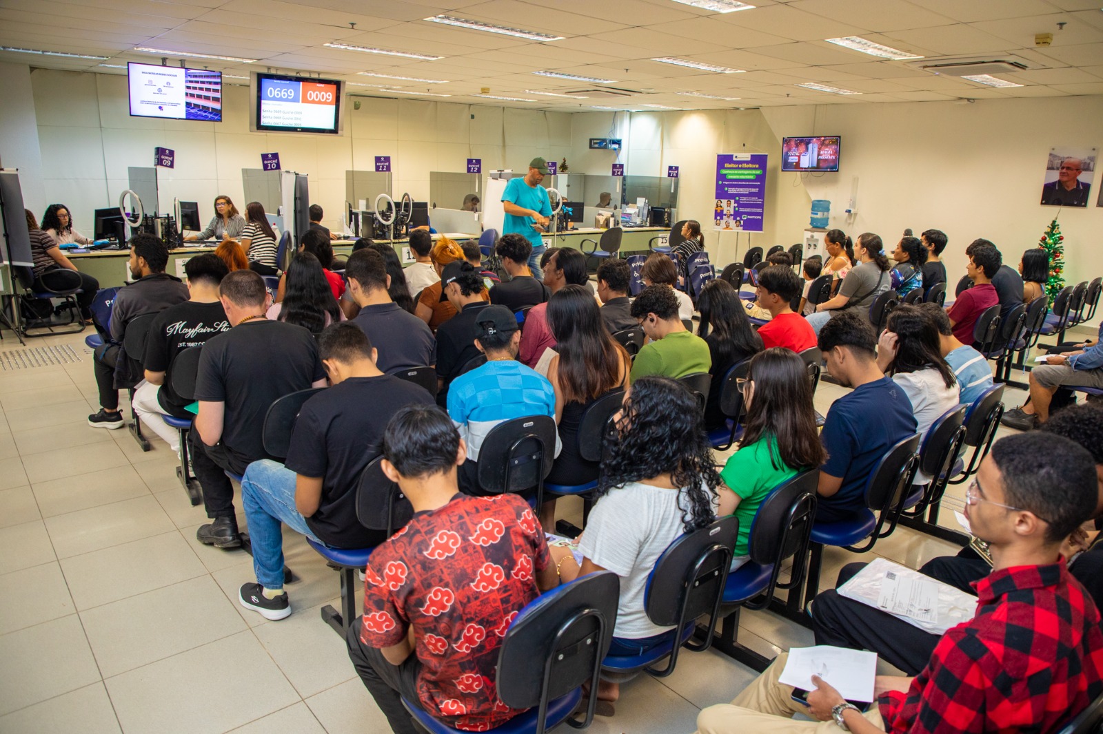 Faltam 15 dias para regularização eleitoral e postos do TRE-AM já somam mais de 32 mil atendimentos