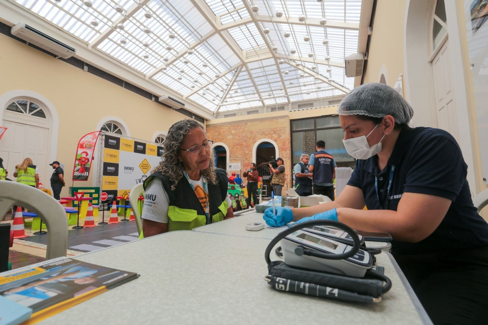 Prefeitura oferece serviços gratuitos na ‘Semana Nacional de Trânsito’ em Manaus Abertura nesta segunda-feira (21) reúne vacinação, testes de saúde, documentos e ações educativas no Centro