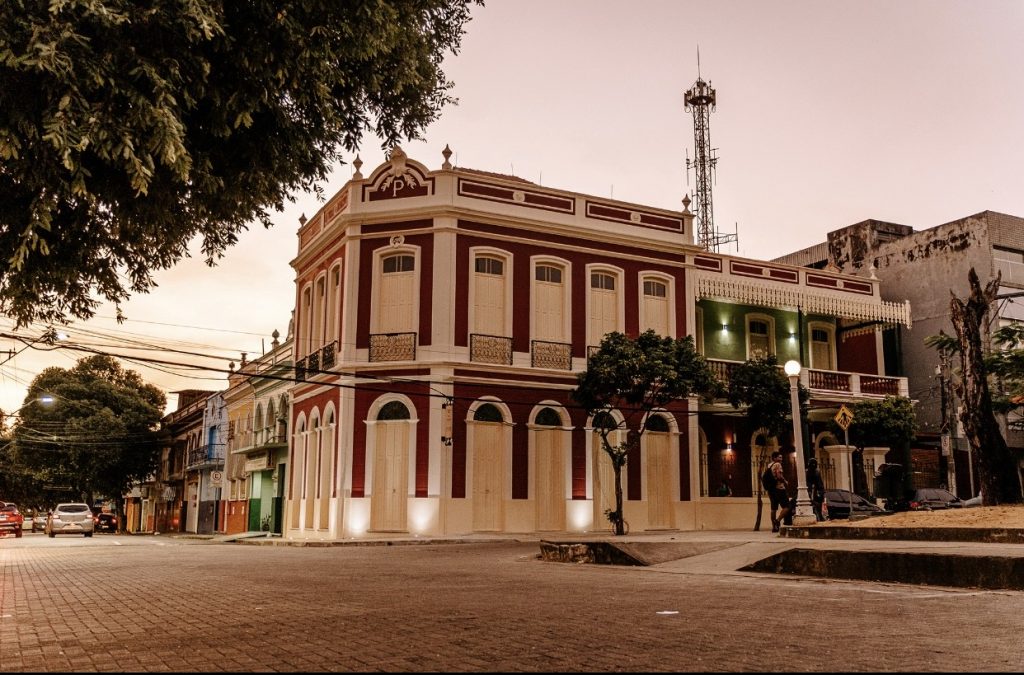 Biblioteca Municipal é referência cultural