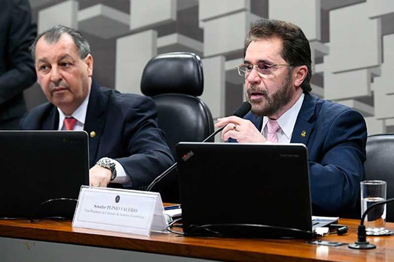 Plínio Valério declara apoio a Omar Aziz e expõe divisão de votos do PL no Amazonas