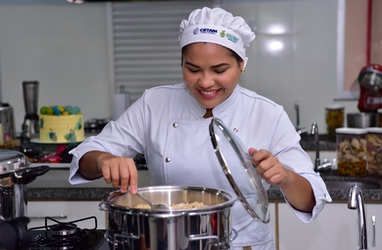 Cetam publica edital com mais de 7 mil vagas para cursos de QualificaÃ§Ã£o Profissional na capital