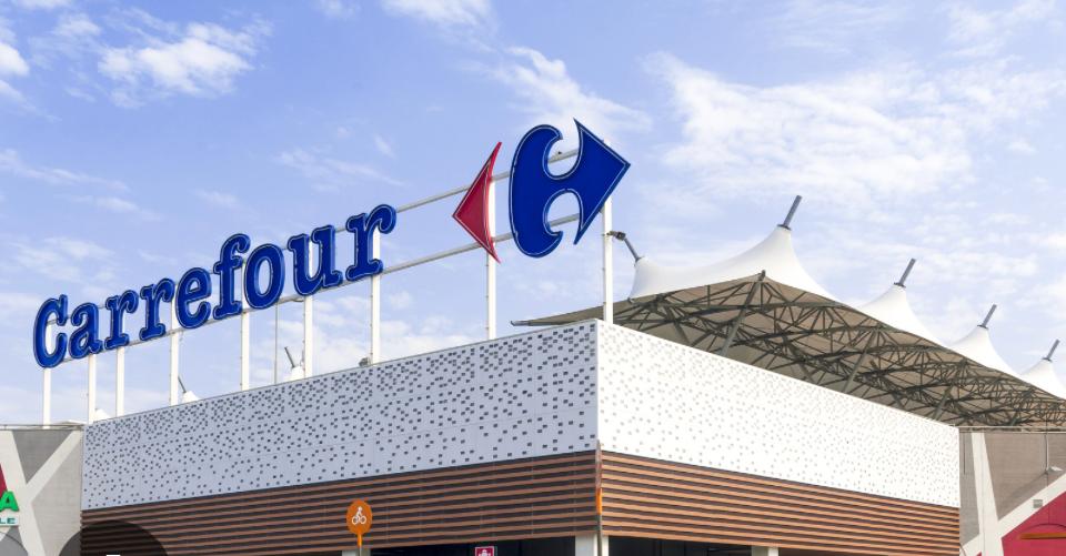 O Carrefour começou a ser substituído por novas redes de supermercados