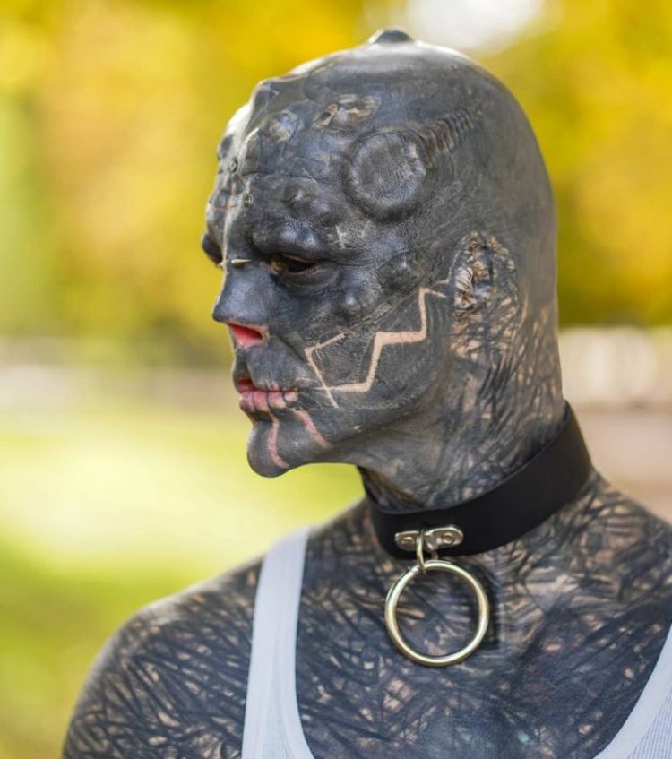 Homem diz ser â€˜Alien Negroâ€™ e faz alteraÃ§Ãµes na aparÃªncia