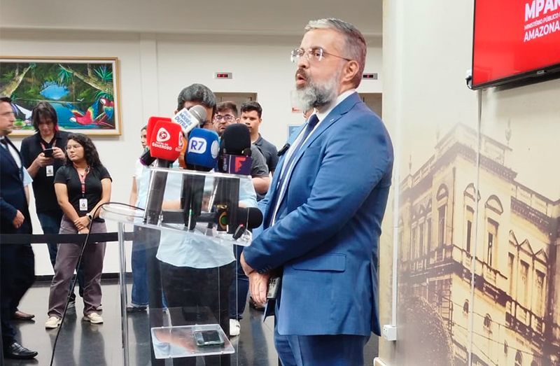 O promotor Armando Gurgel afirmou nesta terça-feira (12) que a situação dos policiais militares presos no antigo Núcleo Prisional da Polícia Militar, em Manaus, era considerada “inconstitucional, imoral e insustentável”