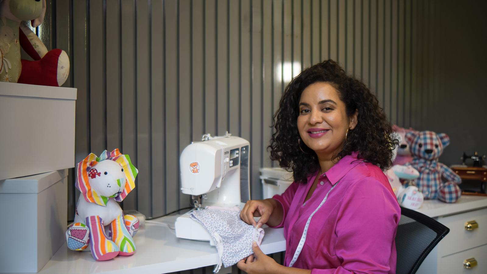 Jornalista amazonense transforma memórias de tecido em refúgio emocional