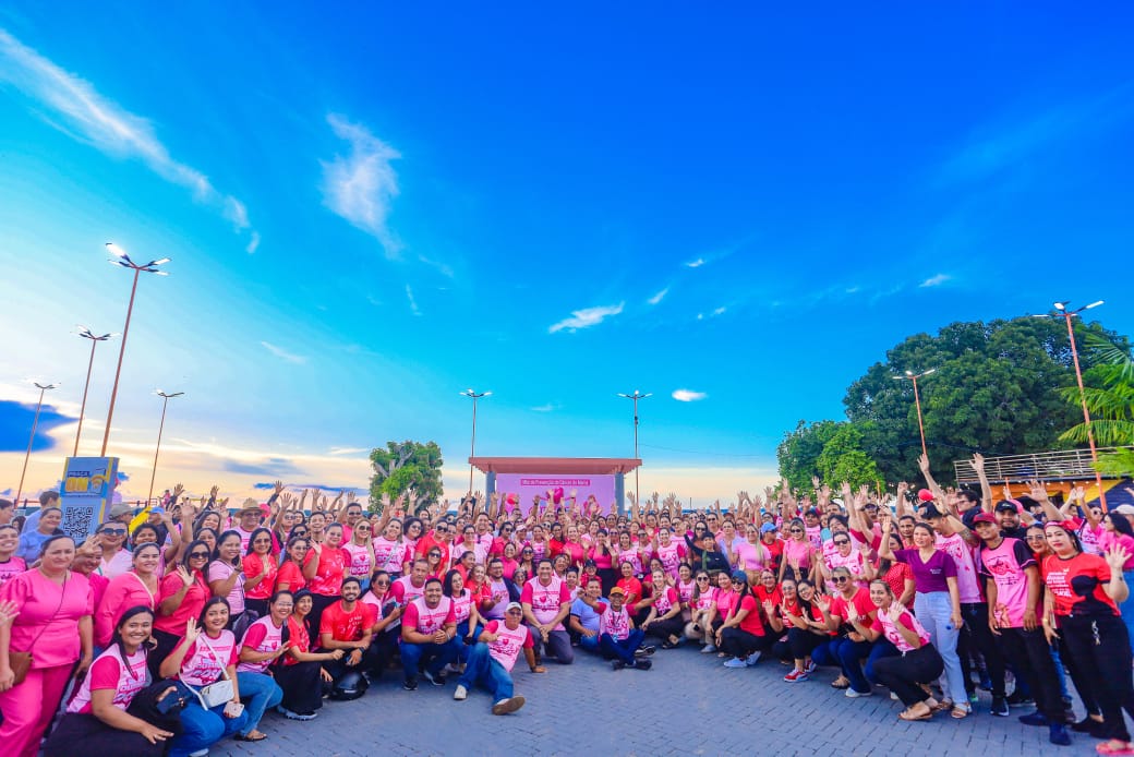 Prefeitura de Coari abre Campanha Outubro Rosa com motociata pela saúde da mulher