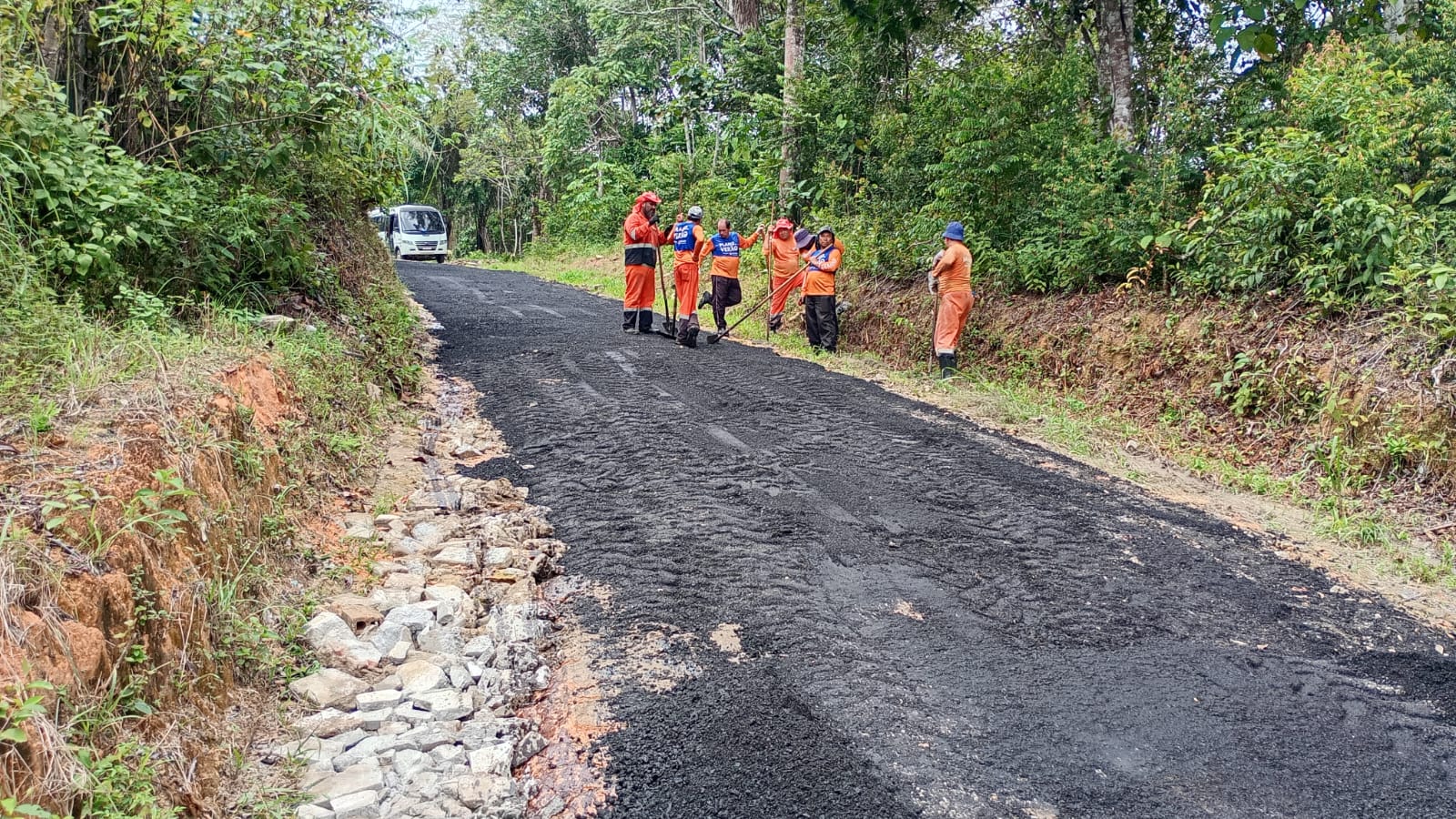 Pavimentação em ramal e fortalece mobilidade e economia na zona rural Por Prefeitura de Manaus