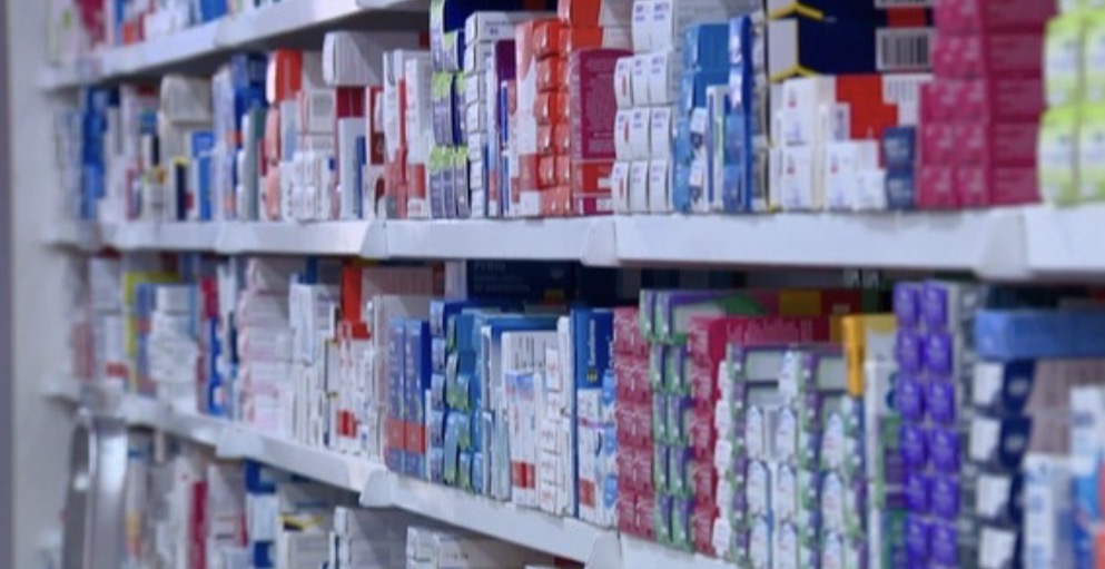 Supermercados vão poder vender remédios; entenda o que muda com a nova lei