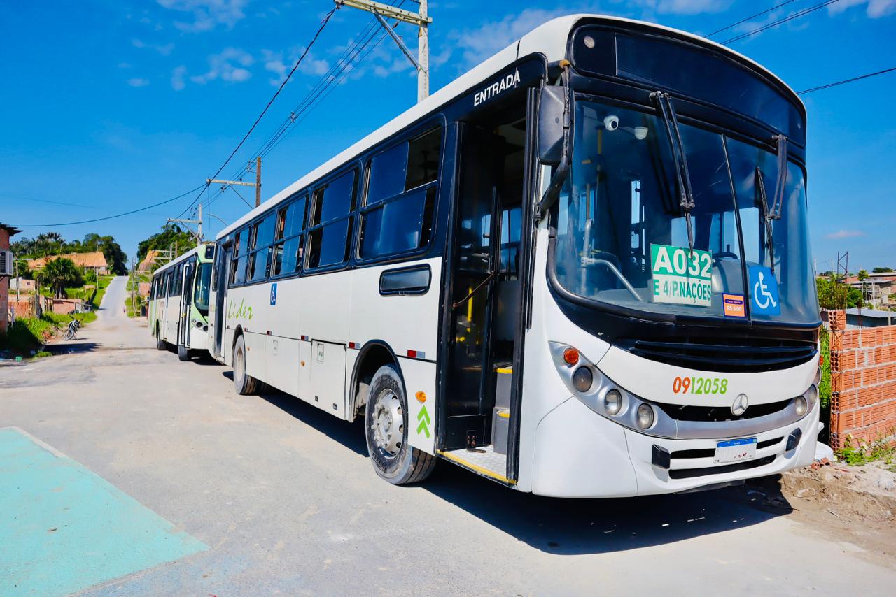 Linha de ônibus A032 volta a atender o bairro Nova Cidade e técnicos de transporte acompanham retorno da operação
