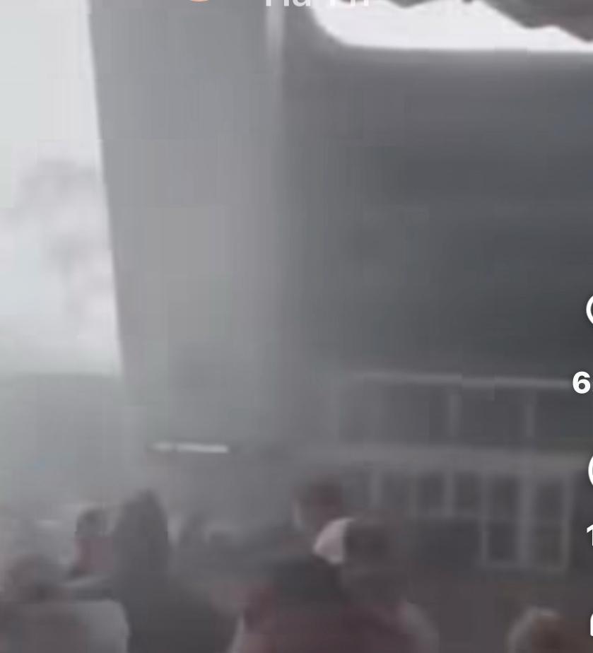 Uma forte tempestade atingiu o Walt Disney World Resort, na Flórida, nos Estados Unidos, e provocou momentos de tensão entre turistas