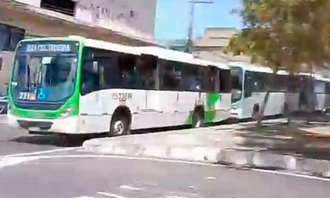 Greve de ônibus chega ao fim após pagamento de subsídio do Governo do Amazonas