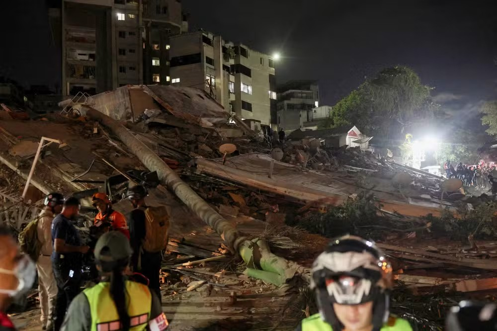 Venezuela busca vítimas soterradas de terremoto que já matou 164