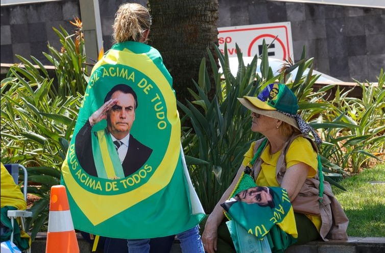 Cientista político vê onda bolsonarista enfraquecida após condenação