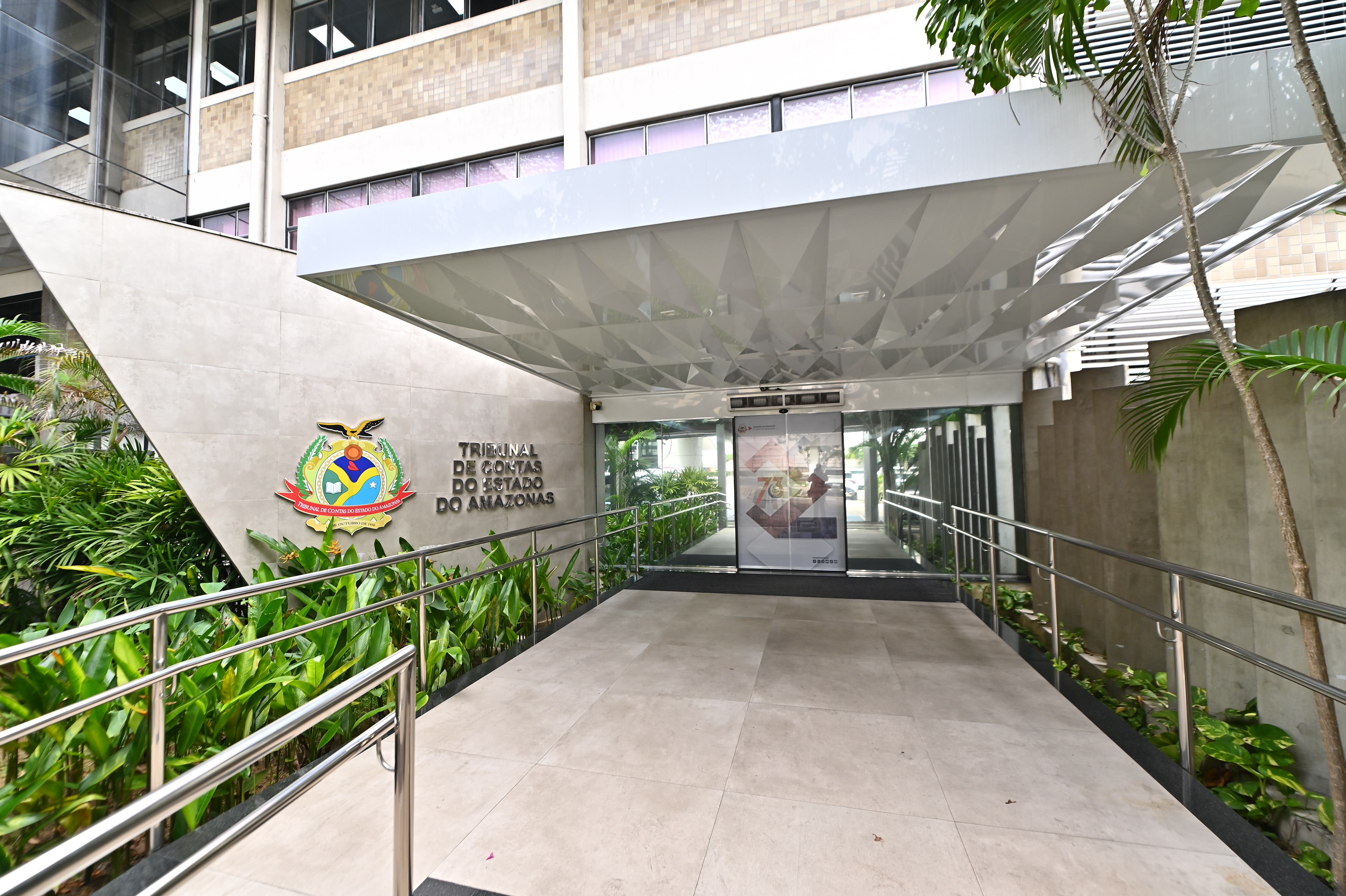 Os conselheiros do Tribunal de Contas do Amazonas (TCE-AM) devem apreciar um total de 78 processos durante a 15ª Sessão Ordinária do Tribunal Pleno, que será realizada nesta terça-feira (19).