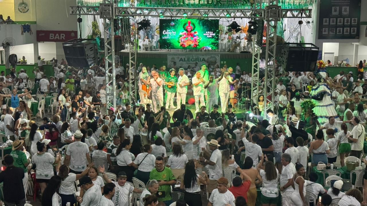 Feijoada VIP da Harmonia Técnica do Reino Unido da Liberdade reuniu comunidade, atração nacionais e muito samba