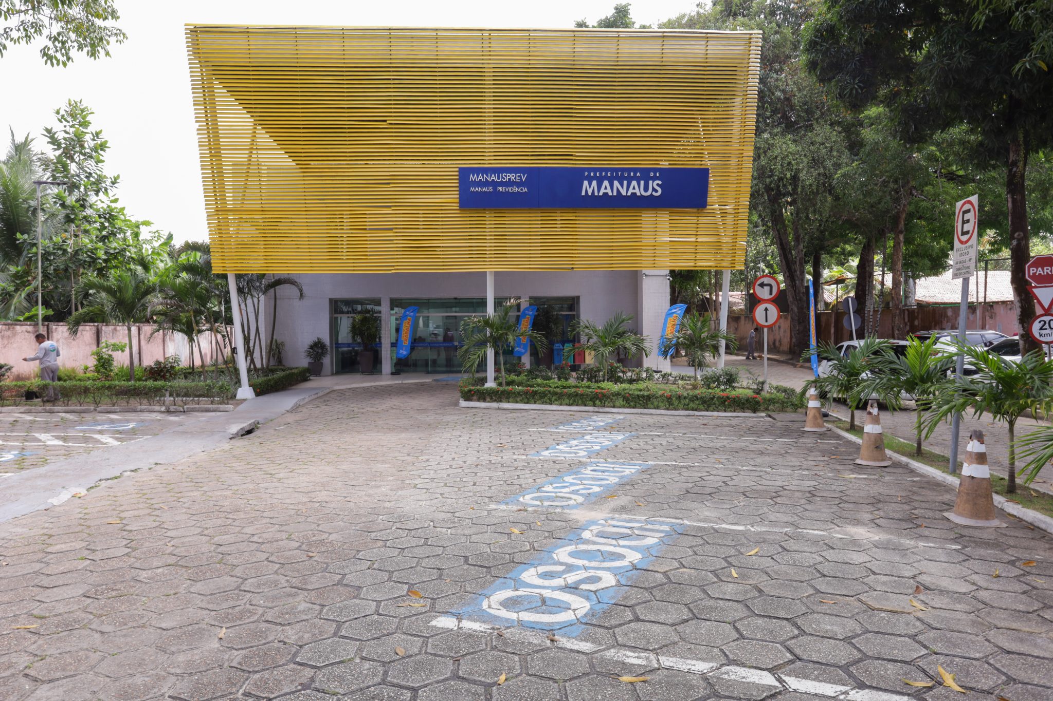 Manausprev tem inscrições abertas para concurso com salários de até R$ 9,1 mil