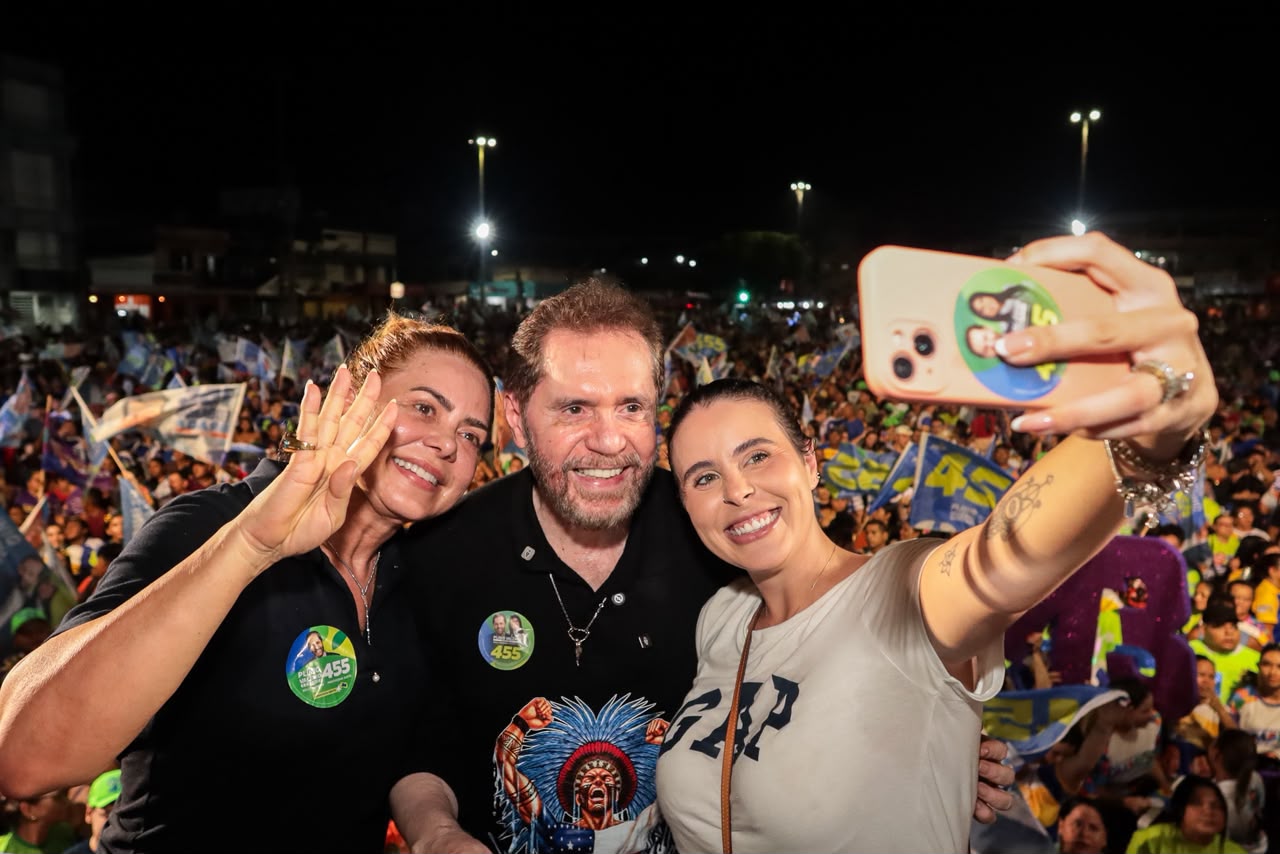 Caminhada e carreata de apoio a Plínio Valério reúnem multidão em Tefé
