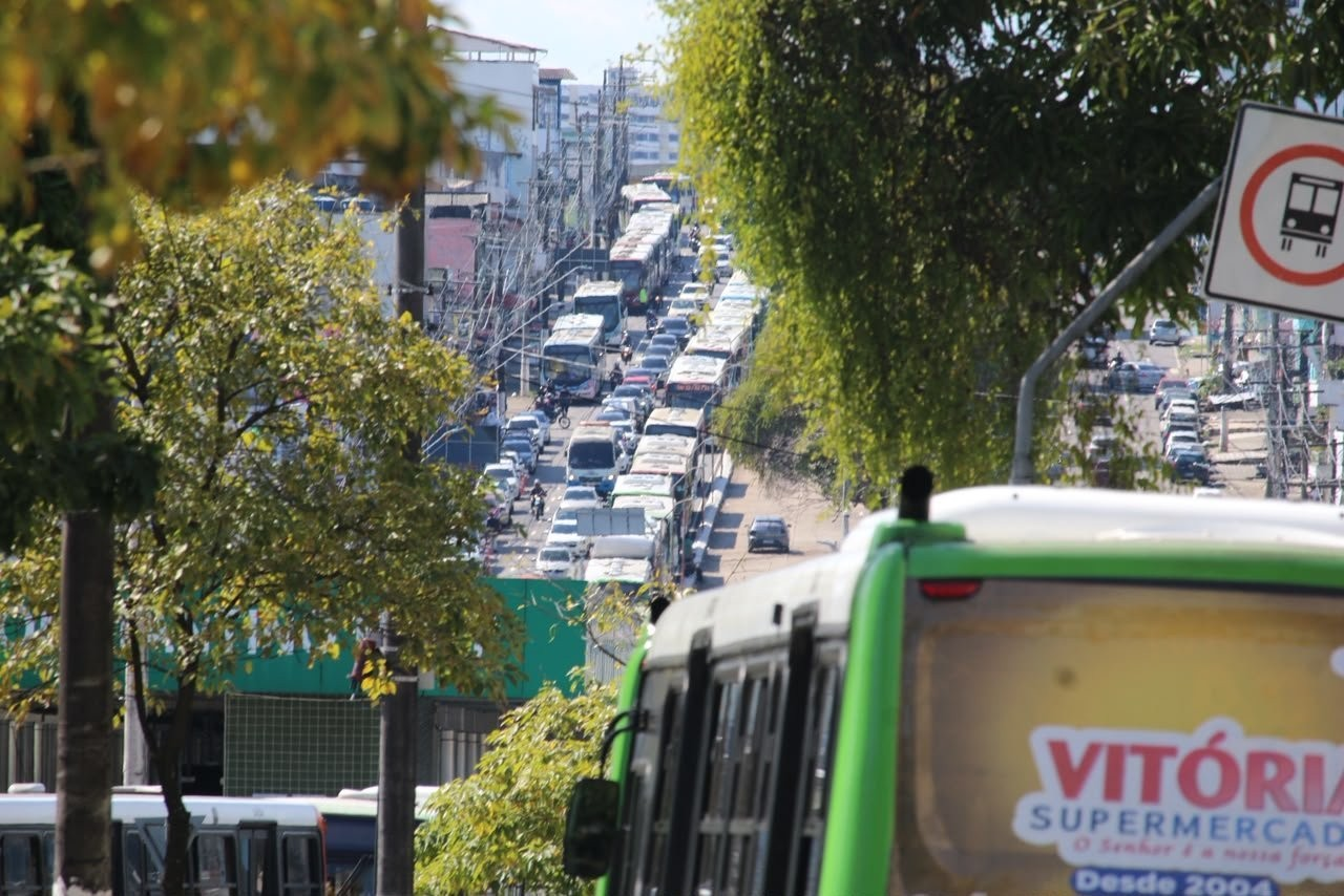 Rodoviários ameaçam paralisação de 70% da frota de ônibus nesta quinta em Manaus