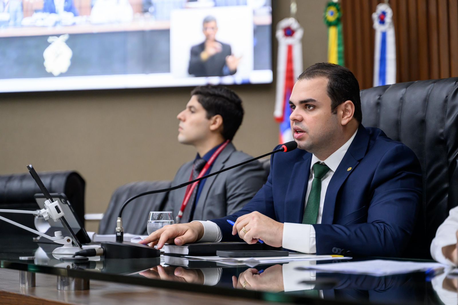 Nova lei de Roberto Cidade impede que consumidores negativados sejam barrados em planos de saúde