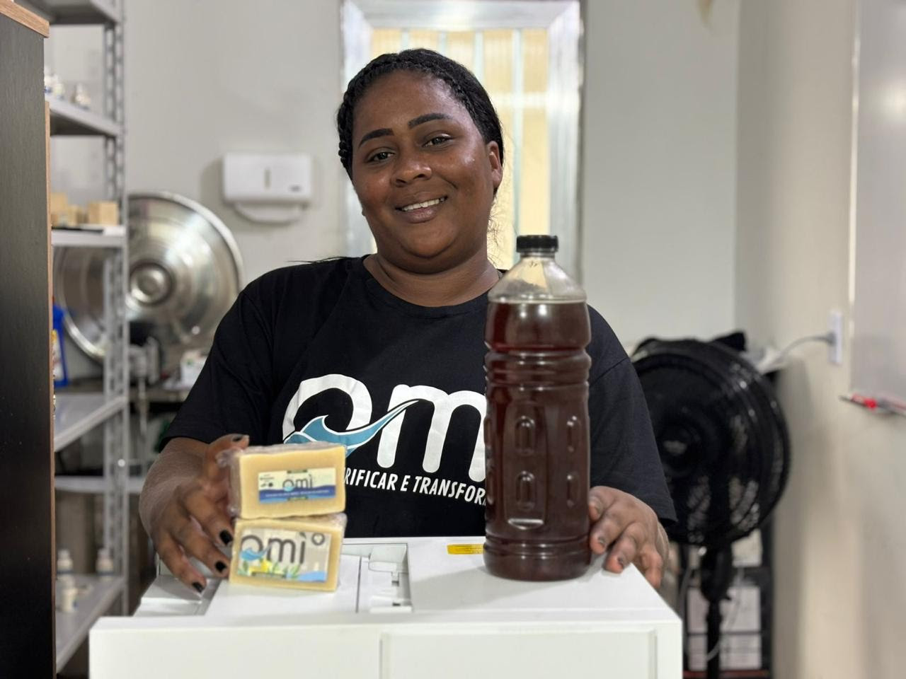 Mangueira reusa óleo de cozinha e já protegeu 185 milhões de litros de água em menos de um ano