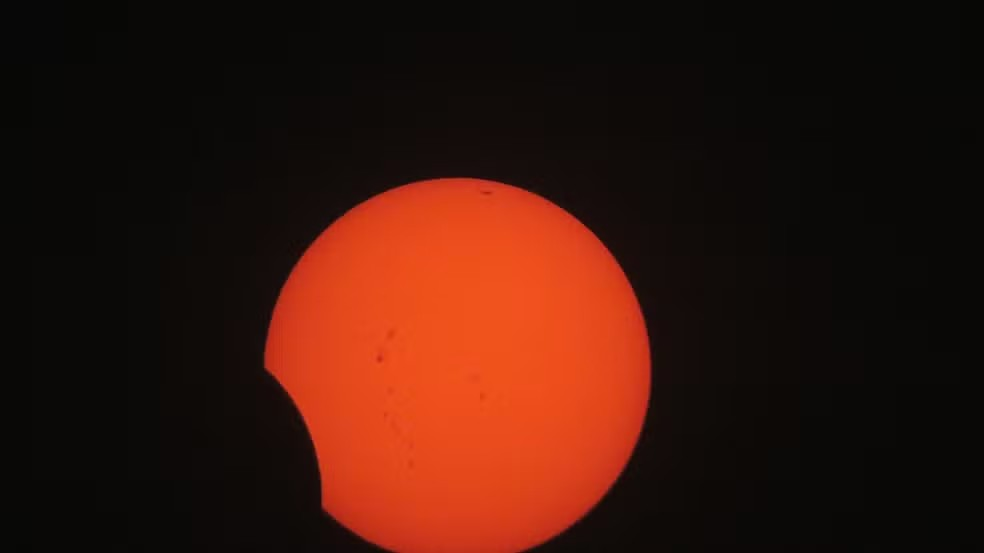 Eclipse lunar ‘quase total’ poderá ser visto em todo o Brasil nesta sexta-feira