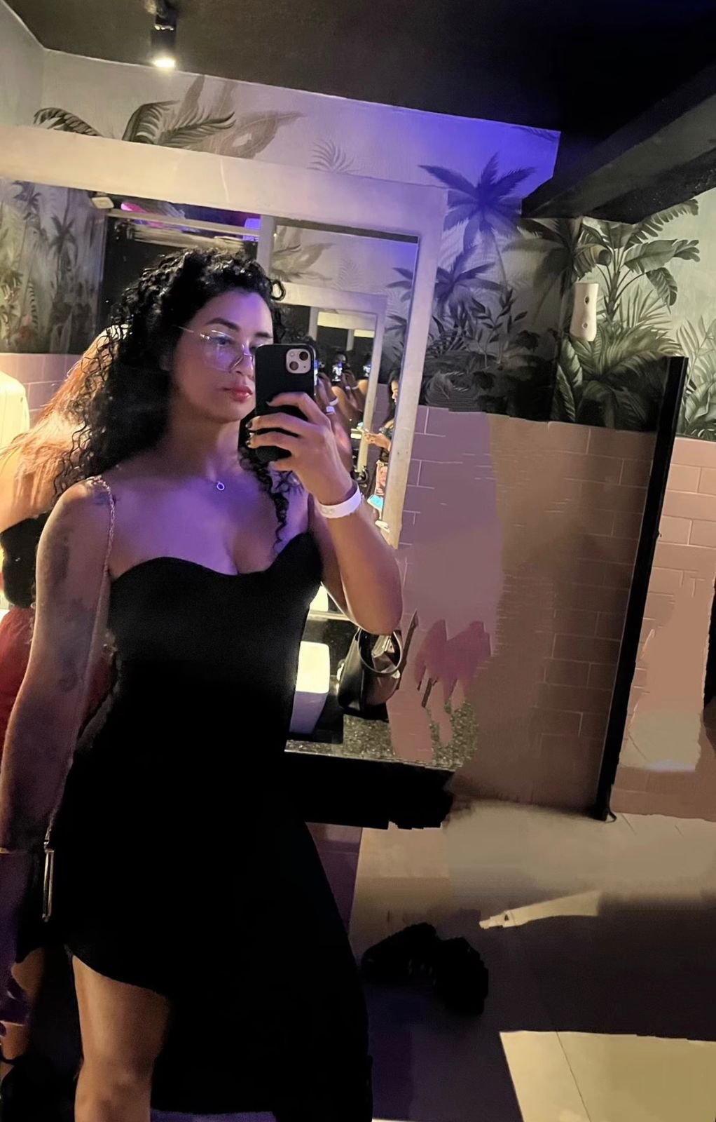 Larissa postou foto em bar horas antes do acidente fatal na Av. Darcy Vargas