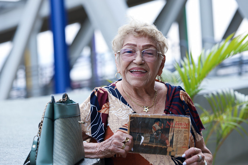 Servidora aposentada de 106 anos celebra aniversário de Manaus e avanços na qualidade de vida