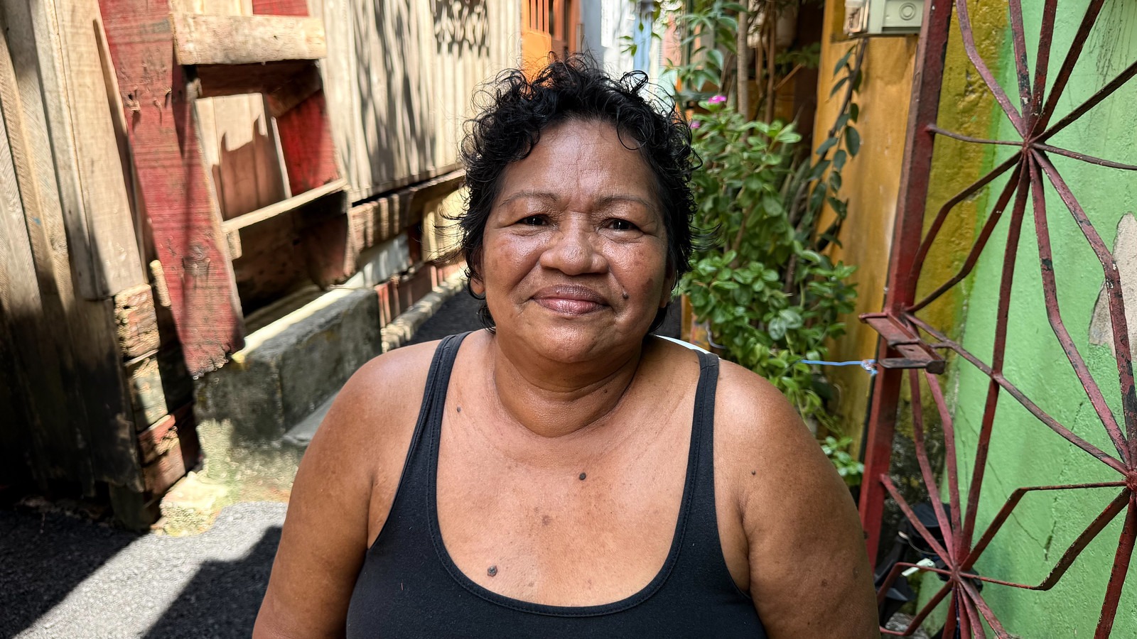 Prefeitura de Manaus leva asfalto e dignidade aos becos do Morro da Liberdade