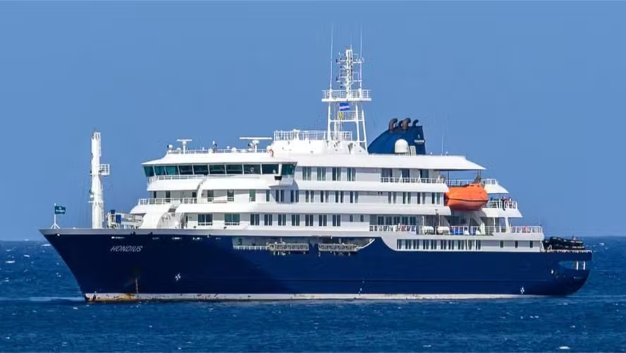 Passageiros de cruzeiro com suspeita de hantavírus chegam aos EUA após evacuação