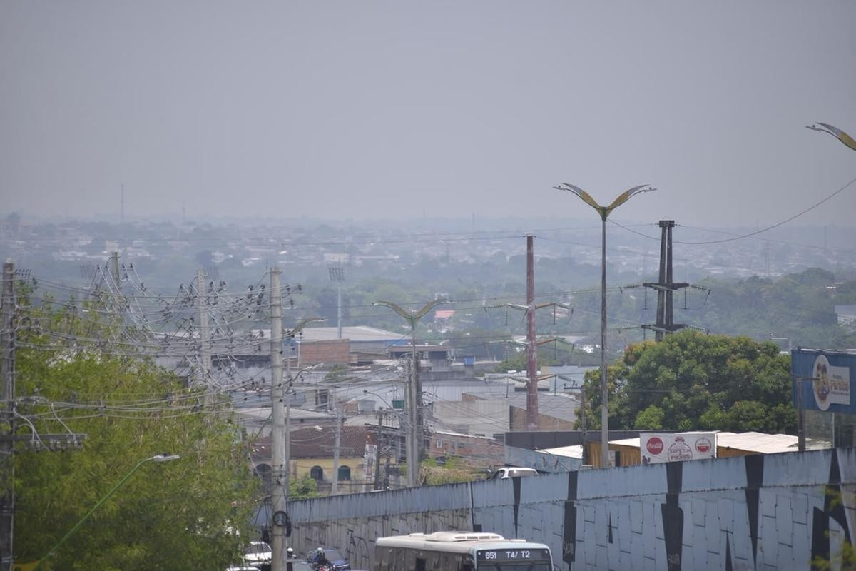 Prefeitura de Manaus suspende aulas da rede municipal devido à fumaça