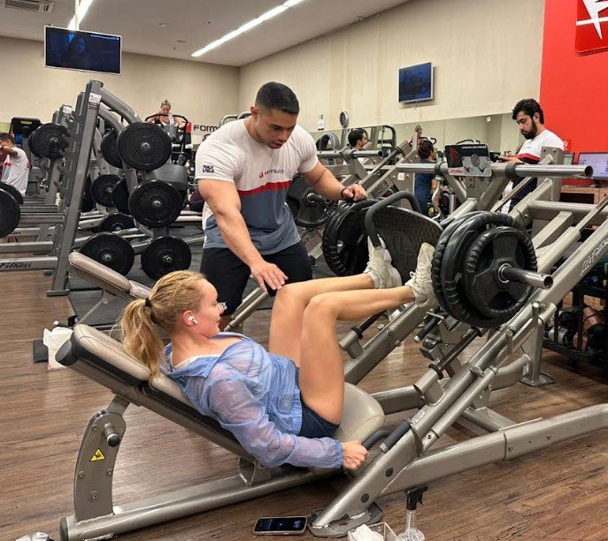 Musculação ajuda a preservar massa muscular durante uso de canetas emagrecedoras