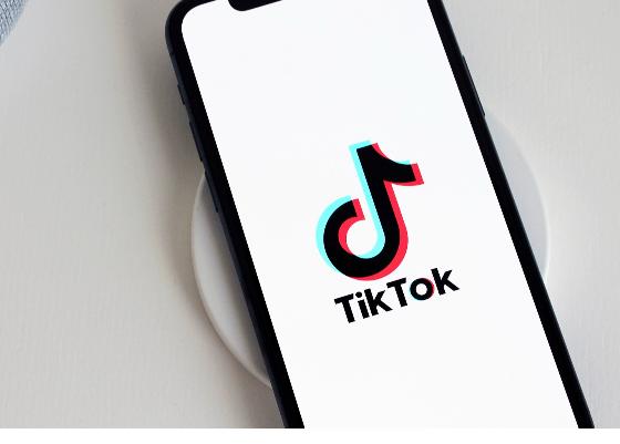 Brasil multa TikTok em R$ 153,7 mi por falhas em dados de adolescentes