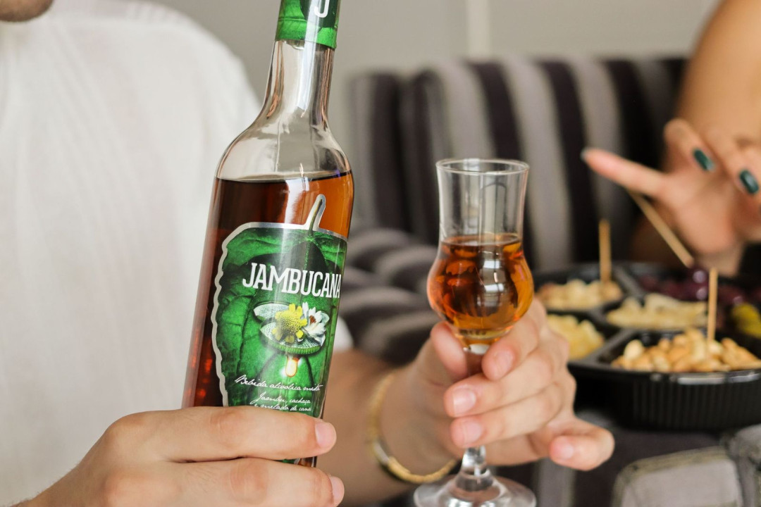 Jambucana conquista foliões que preferem celebrar o Carnaval com bebidas artesanais