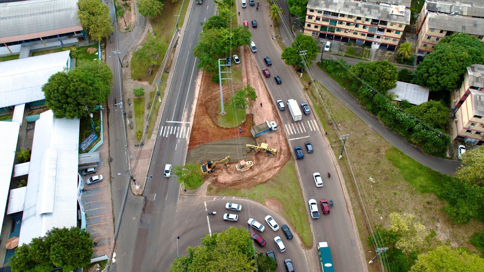 A construção do complexo viário Passarão e amplia mobilidade urbana na zona Oeste