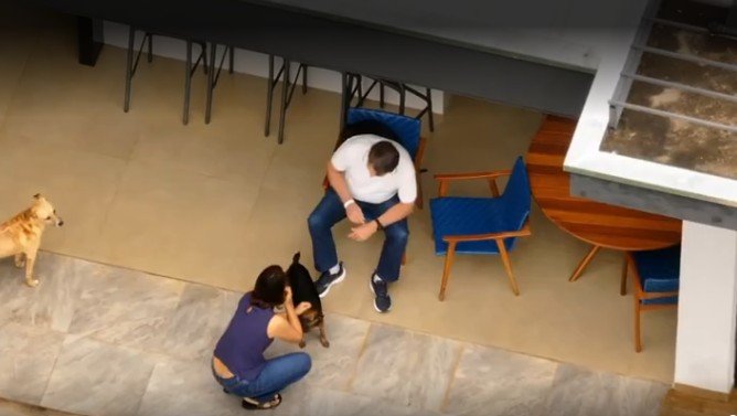 Após dias internado, Bolsonaro deixa hospital e já cumpre prisão domiciliar