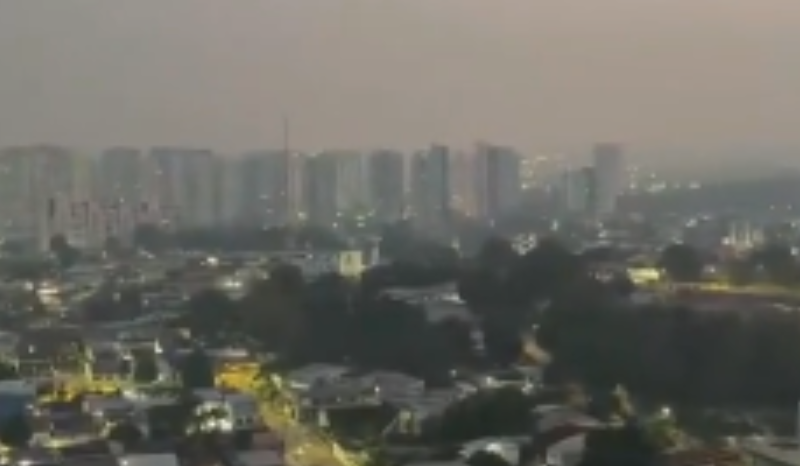 Manaus volta a ser coberta por fumaça e qualidade de ar é ruim nesta quarta